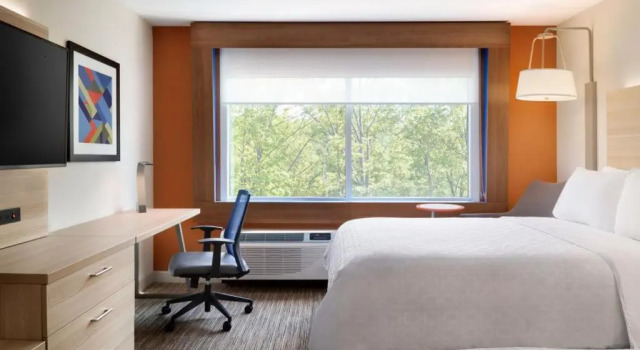 Четырёхместный номер Standard Holiday Inn Express & Suites Lancaster - Mount Joy by IHG