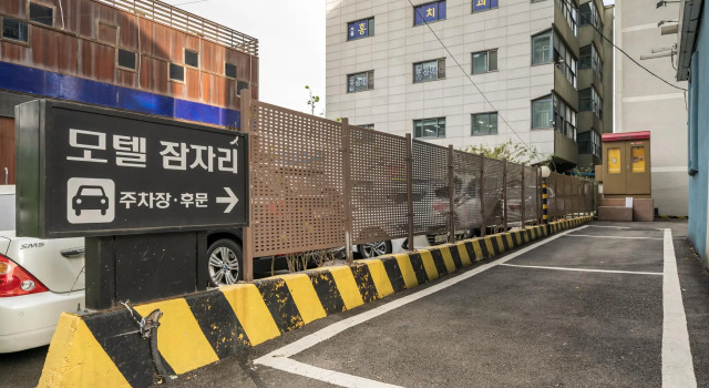 Sokcho Dragonfly Hotel, Забронировать Отель Отели Сокчхо 3 звезды, рядом с Туристический и рыбный рынок Сокчхо, 3*