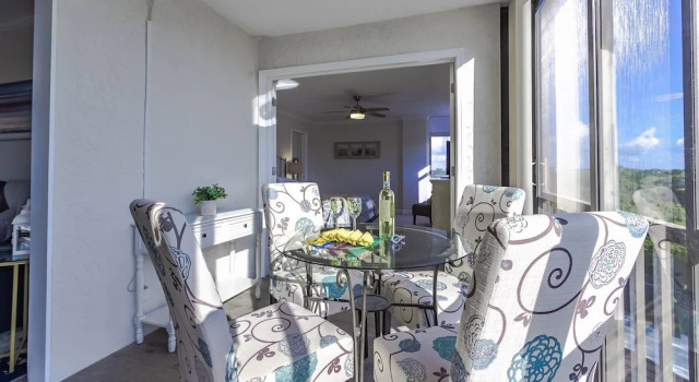 Harbor Towers 4th Fl Pool & Bay Views End Unit, Забронировать Апартаменты/квартира Отели Сиеста-Ки с парковкой, Парковка