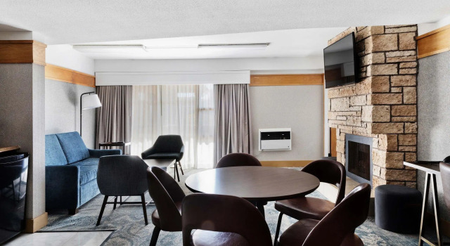Двухместный номер Standard Four Points by Sheraton Ventura Harbor Resort