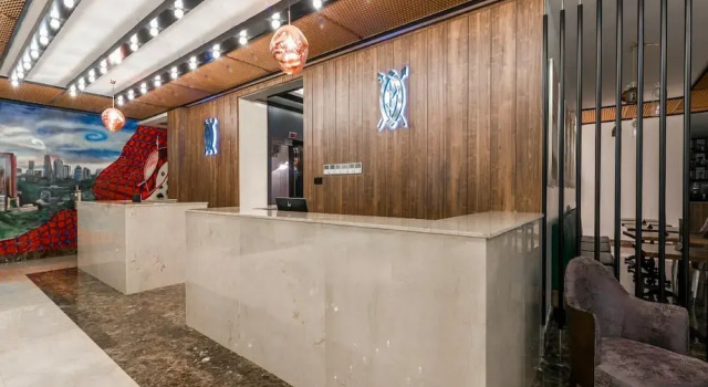 Отель Maa Hotel and Suites