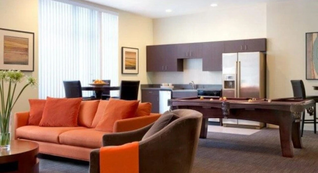 Global Luxury Suites at the Gateway Arch, Забронировать Отель Отели Сент-Луис с бассейном, рядом с Католическая церковь Св. Марии Торжествующей, Бассейн