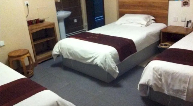 Yunshe Inn, Book Hotel Hoteller i Chengde med parkering, Parkering