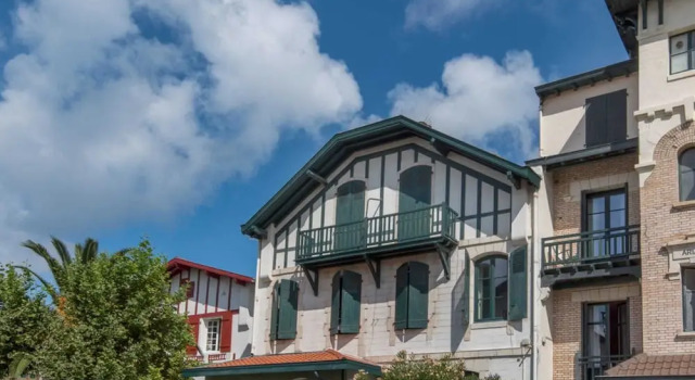 Lovely Studio in Central Biarritz, Забронировать Отель Биарриц French Basque Country