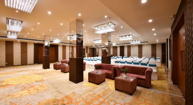 Click Collection Grand Gateway Varanasi