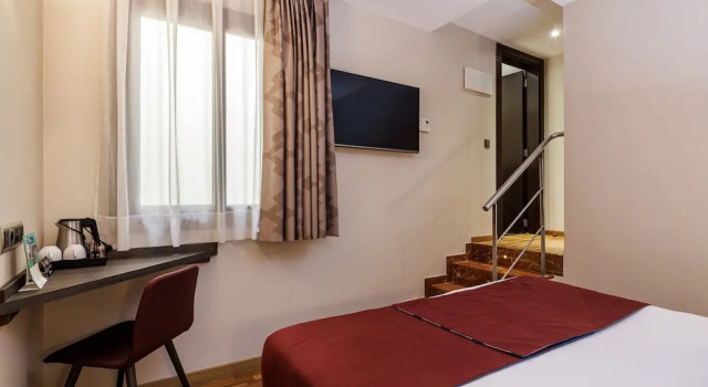 Двухместный номер Small Цокольный этаж Hotel Ronda Lesseps