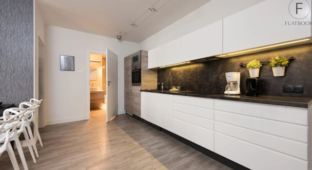 Семейные апартаменты с 2 комнатами с балконом Flatbook - City Center SPA Apartments Toruńska