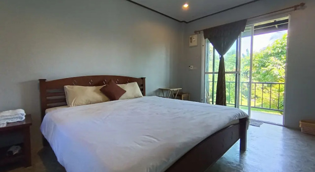 Двухместный номер Standard с балконом Kru Guesthouse