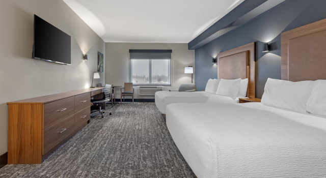 Четырёхместный номер Standard Best Western Plus Neepawa Hotel