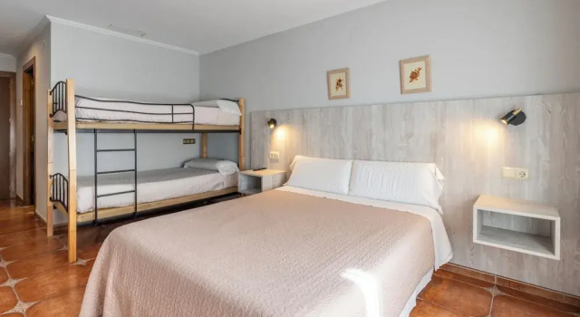 Четырёхместный номер Standard Hostal La Posada