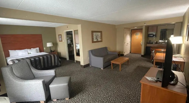 Люкс Wingate by Wyndham Little Rock
