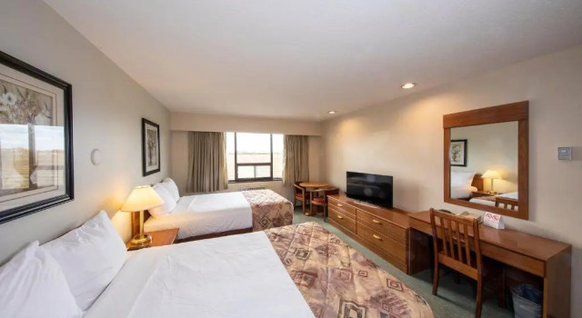 Двухместный номер Superior Dunvegan Inn and Suites