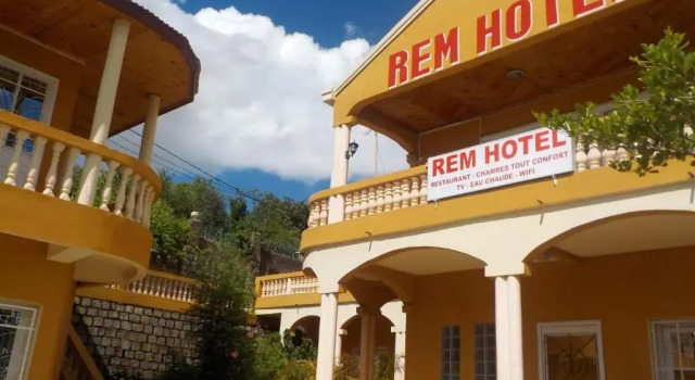 Rem Hotel, Book Hotel Hoteller i Fianarantsoa med parkering, Parkering