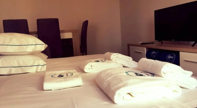 House With 2 Bedrooms in Atalaia, With Shared Pool, Enclosed Garden and Wifi Near the Beach, Rezervovat Hotel Hotely v Oeste s parkováním, Parkování