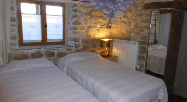 Apartamento Sierra de Guara, Book Apartment Hotels in Aragon with Parking, Parking