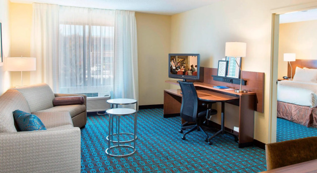 Двухместный люкс c 1 комнатой Fairfield Inn & Suites by Marriott Atlanta Buford/Mall of Georgia