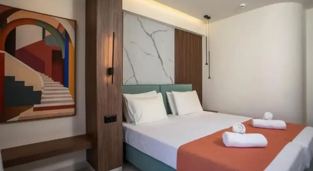 Aurora Living - Adults Only
