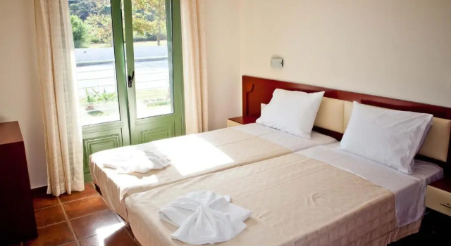 Коттедж Aselinos Suites