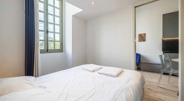 a/c Mezzanine apt 2br/4p - Place Garibaldi