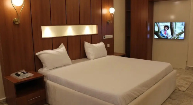 Fahrenheit Hotel
