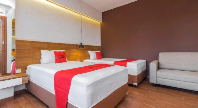 Camera doppia Deluxe RedDoorz Plus @ CBD Bintaro