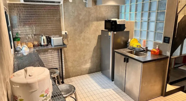 Stingy Hostel, Забронировать Хостел Хостелы Бангкока, рядом с Торговый комплекс Эмпориум, Хостел