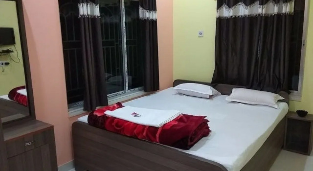 Sremon Inn, Prenota Hotel Bolpur West Bengal