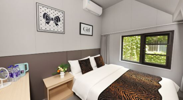 Люкс Theone Hotel（Wansui Mountain Wuxia City Store）