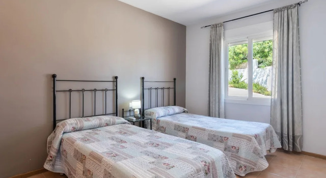 Fancy Holiday Home by the Sea in Calpe With Pool