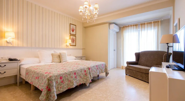 Номер Comfort Hotel Los Ángeles Denia