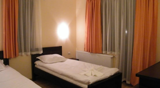 Family Hotel Chiflik Hills, Buchen Sie Hotel Chiflik 
