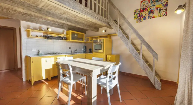 Апартаменты Comfort Yellow Home by MMega