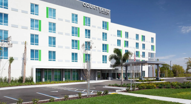 Courtyard by Marriott Winter Haven, Rezervați Hotel Winter Haven Lakeland - Winter Haven
