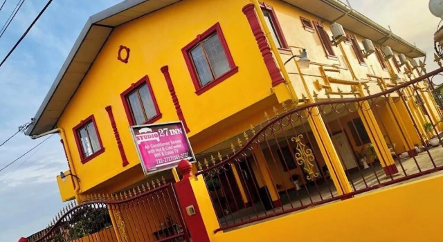 Studio 27 Inn, Rezervovat Penzión Hotely v Arima s parkováním, Parkování