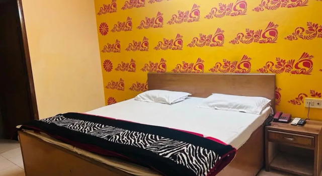 Номер Deluxe Goroomgo Sunrise Jalandhar