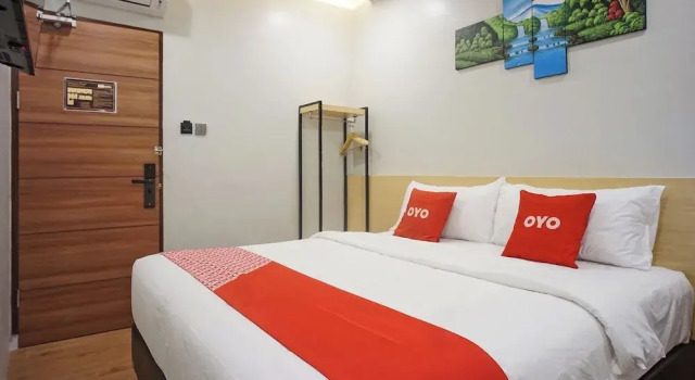 Люкс Standard OYO 92956 Travelbiz Hotel