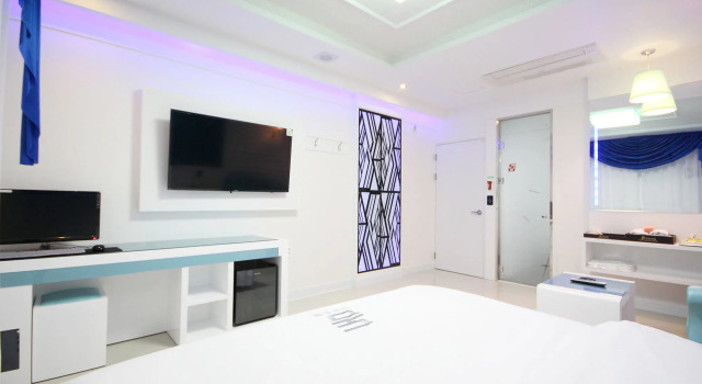 Dom Hotel, Забронировать Отель Отели Taech'on-ni с парковкой, Парковка