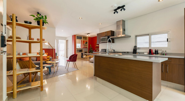 Artsy, Hi-Tech Condo in the Heart of Roma