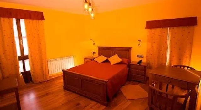 Hotel La Casa Grande, Book Hotel O Irixo Galicia