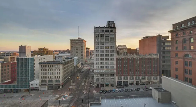 Heart of Dtwn Omaha: Historical Apt w/ Perks, Prenota Appartamento Omaha Nebraska