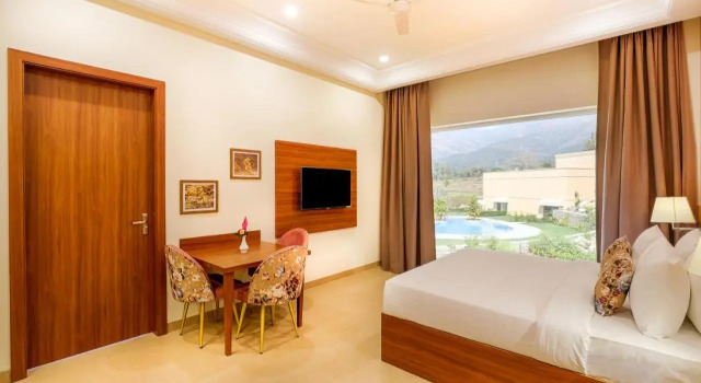 Club Mahindra Patkote, Corbett, Rezerwuj Hotel Hotele w Uttarakhand z basenem, Basen