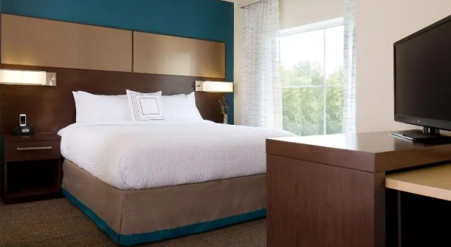 Четырёхместный люкс Residence Inn by Marriott The Bronx at Metro Center Atrium