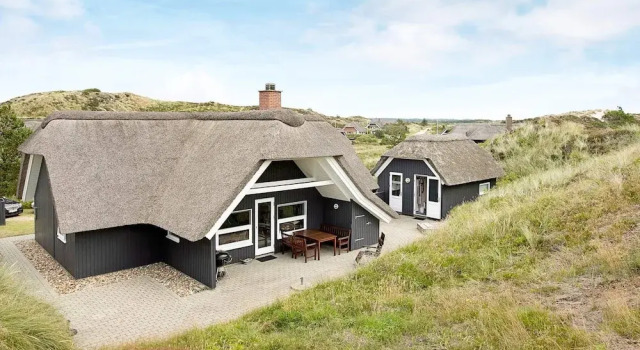 Коттедж Holiday Home in Henne