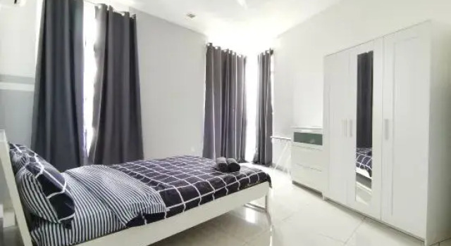 Люкс Comfort Central Residence at Sungai Besi, Kuala Lumpur by Liberty Home