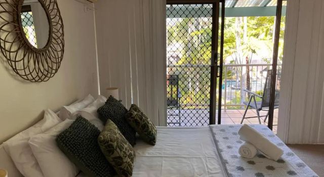 Коттедж Economy с 5 комнатами Noosa Village River Resort
