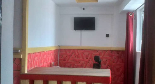 J Clay Hotels And Suites, Rezerwuj Hotel Hotele w Aqua-Ibom ze śniadaniem, Śniadanie