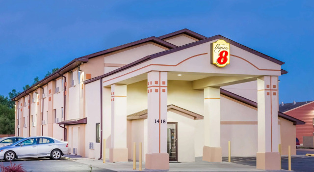 Super 8 by Wyndham Ames, Reserva ahora Hotel Ames Iowa