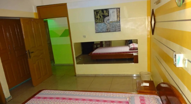 Complexe Hôtelier Rond-Point, Prenota Hotel Hotel economici a Abidjan