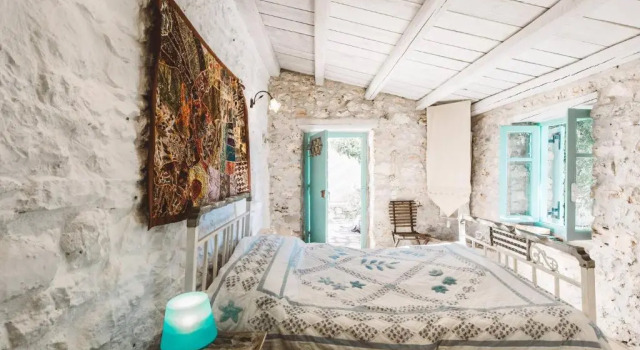Authentic Greek Cottage- Daisy- Great Sea Views Ama 1304248, Забронировать Отель Отели периферии Ионических островов с парковкой, Парковка