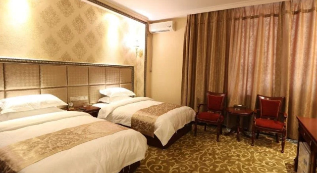 Astana Hotel, Boek Hotel Tianshan 